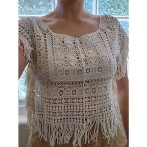 Passport small 90s cream boho fringe hippie crop top blouse doilie floral lace